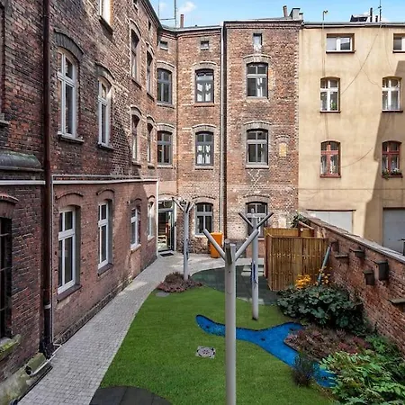 Niewielki Z Dwoma Sypialniami- Self Check-in Katowice