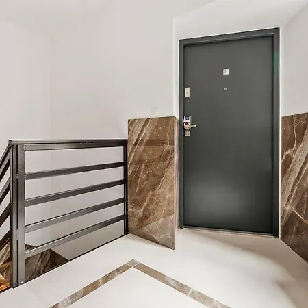 Apartament Niewielki Z Dwoma Sypialniami- Self Check-in