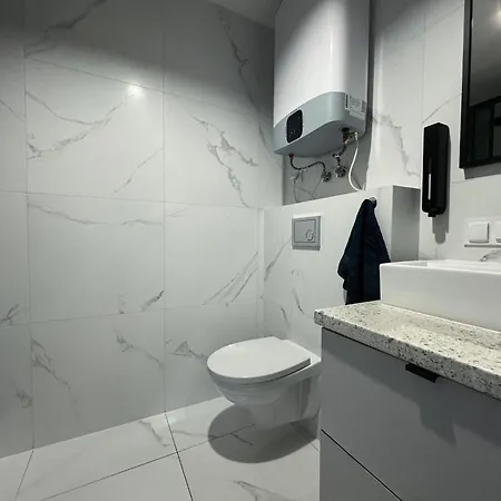 Niewielki Z Dwoma Sypialniami- Self Check-in * Katowice