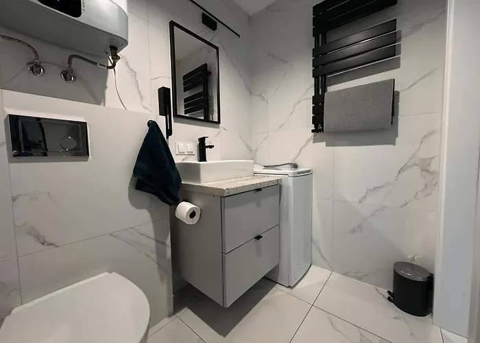 Niewielki Z Dwoma Sypialniami- Self Check-in